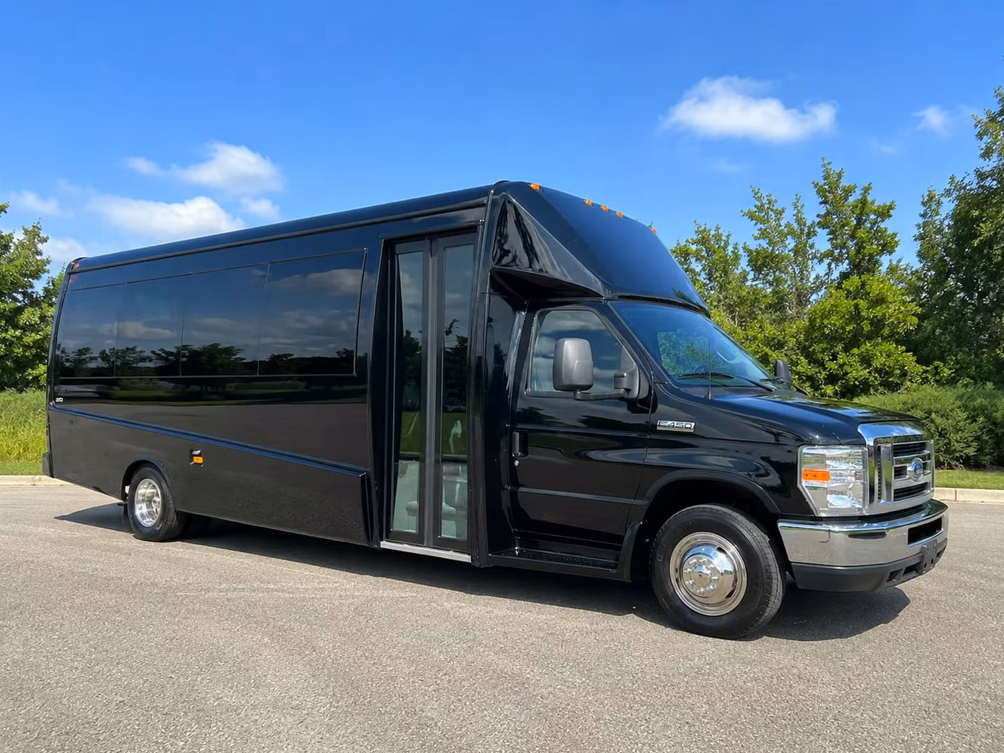 15 passenger minibus