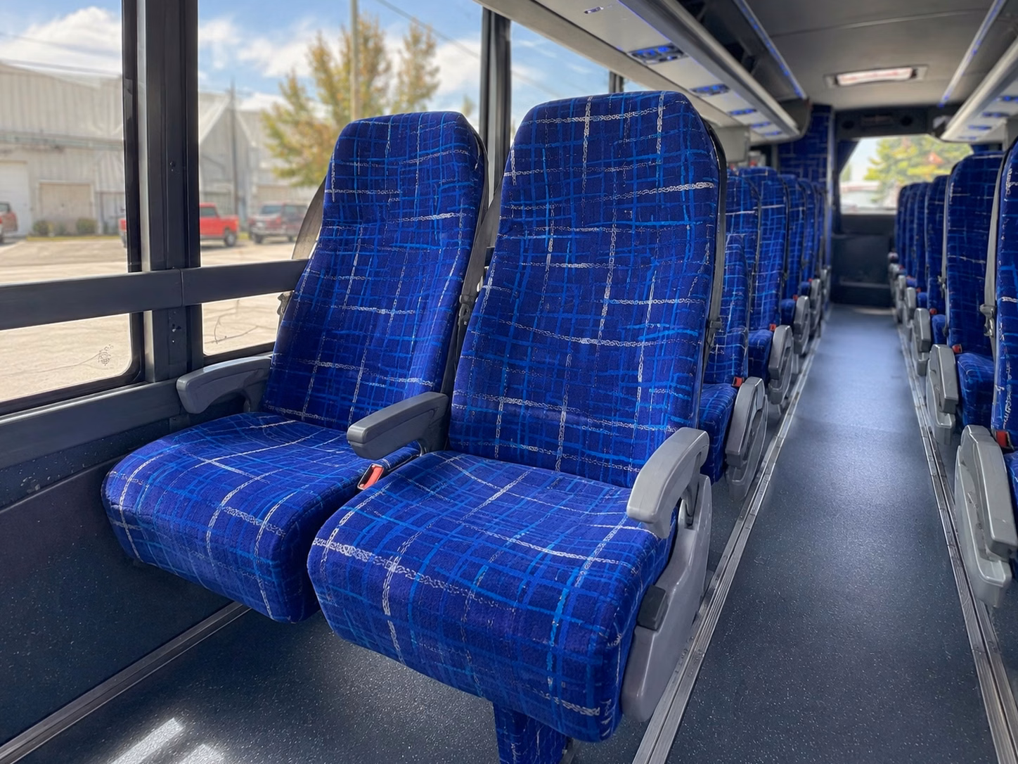choosing the right bus size for your sunrise sports group