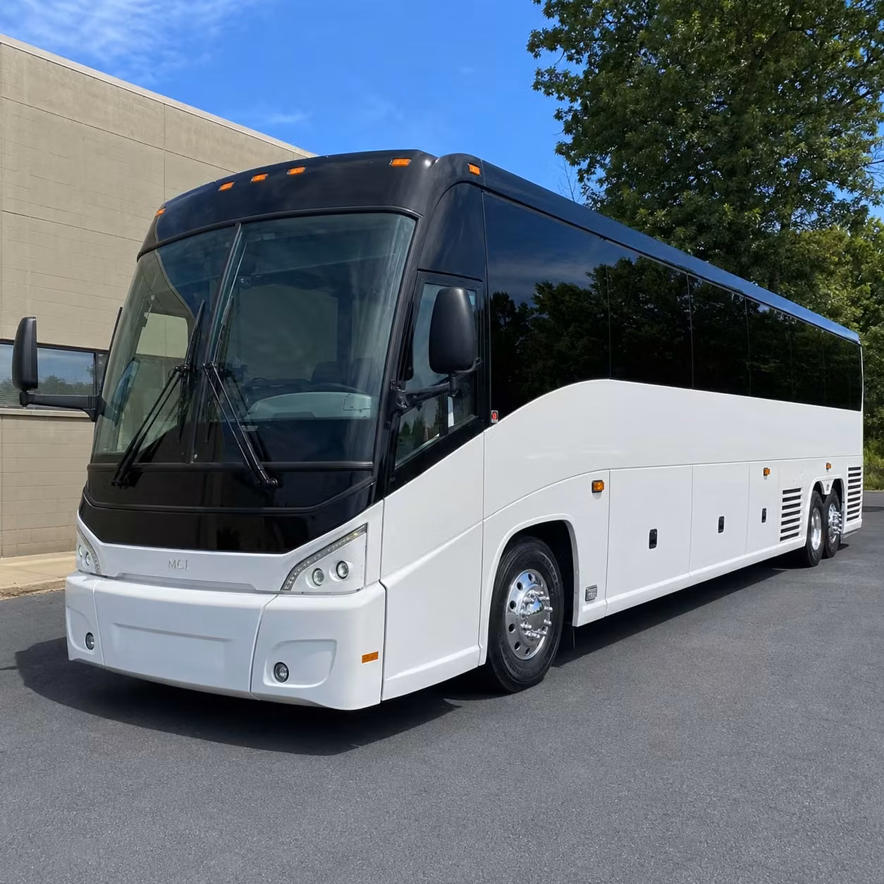 multi day bus rentals for sunrise groups heading out of state
